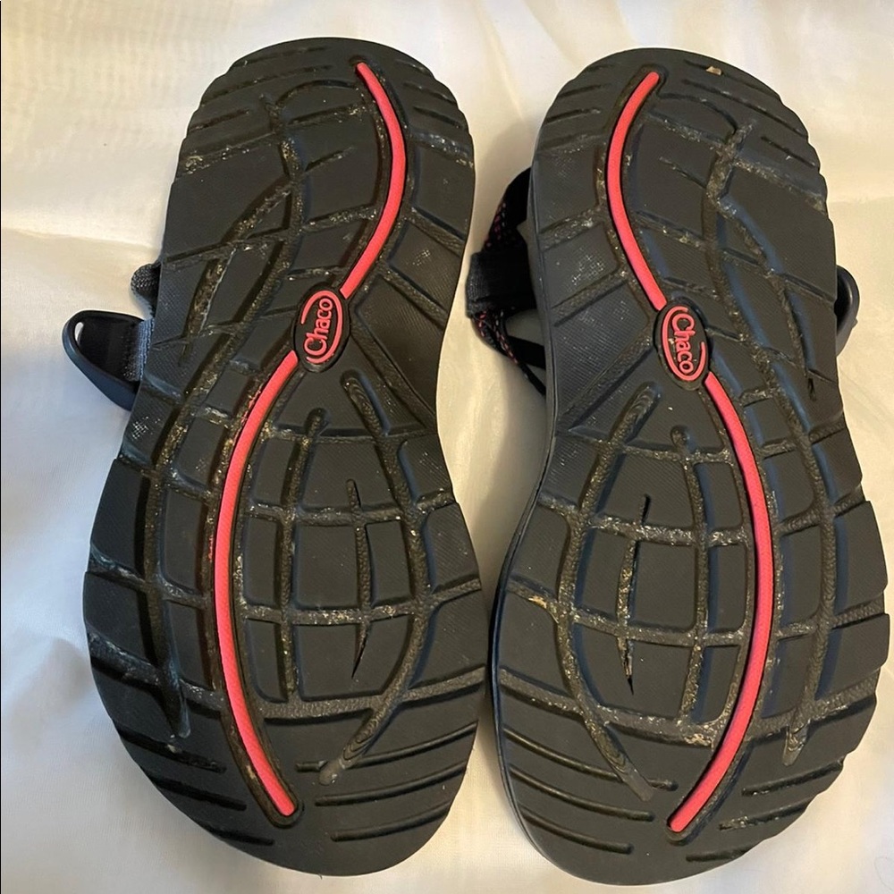 Chaco’s - Picture 3 of 6